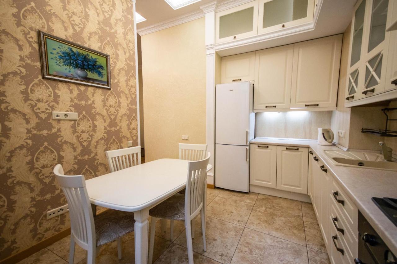 Kyiv Classic Apartment Екстер'єр фото
